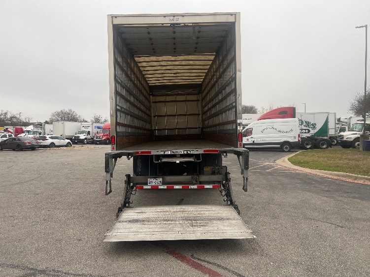2022 Freightliner M2 106 in Phoenix, AZ — photo 9