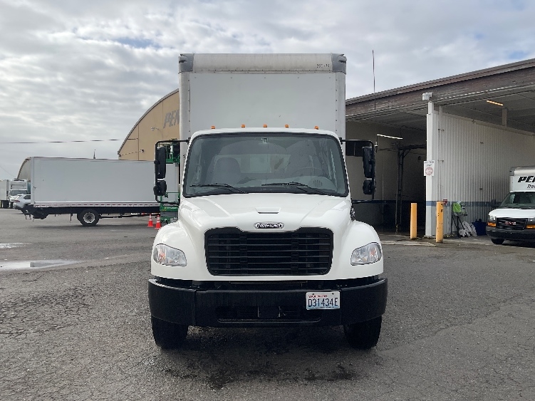 2022 Freightliner M2 106 in Tacoma, WA — photo 2