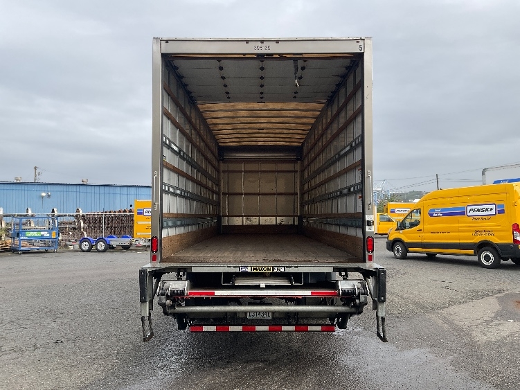 2022 Freightliner M2 106 in Tacoma, WA — photo 8