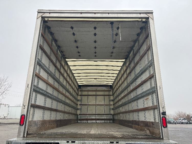 2022 Freightliner M2 106 in Davenport, IA — photo 8