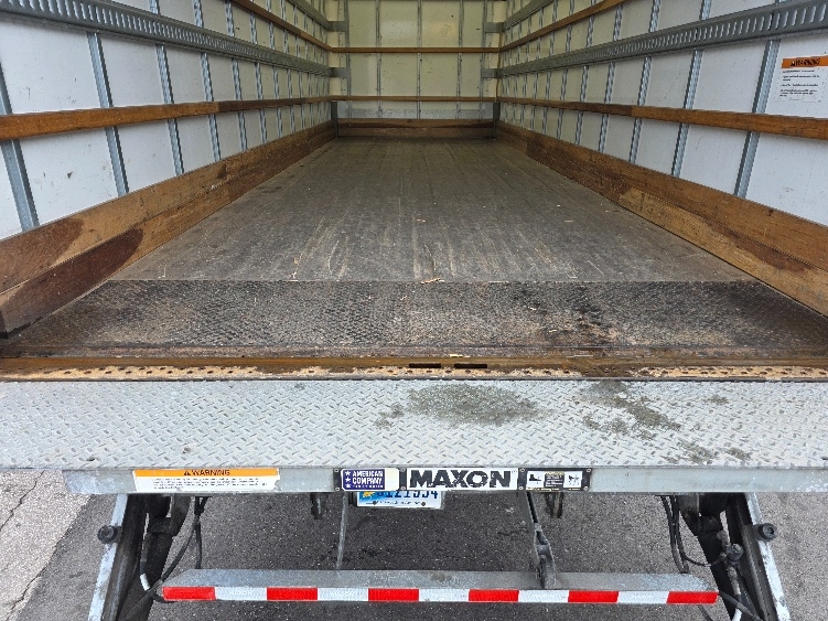 2022 Freightliner M2 106 in Cross Lanes, WV — photo 10