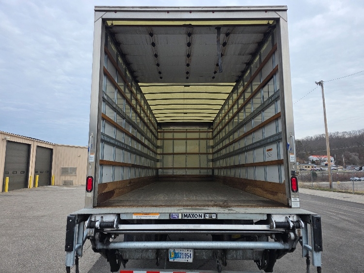 2022 Freightliner M2 106 in Cross Lanes, WV — photo 8