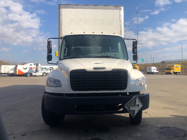 2022 Freightliner M2 106 in Indianapolis, IN — photo 2
