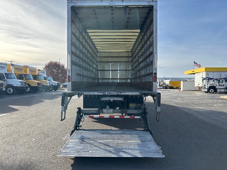 2022 Freightliner M2 106 in Dallas, TX — photo 9