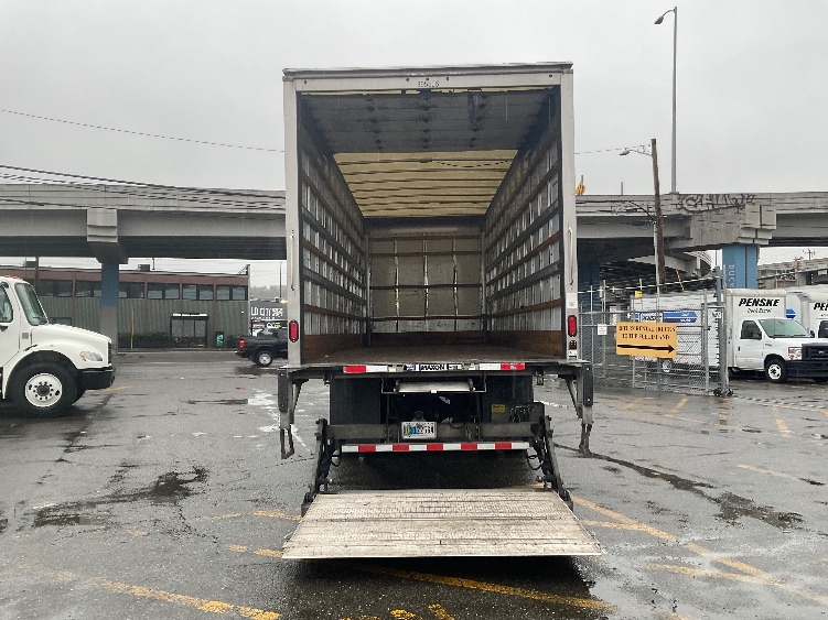 2022 Freightliner M2 106 in Yakima, WA — photo 9