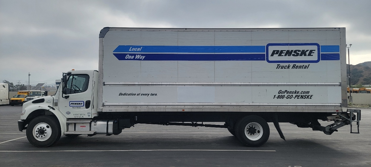 2022 Freightliner eM2 in Torrance, CA — photo 4