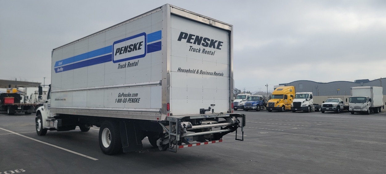 2022 Freightliner eM2 in Torrance, CA — photo 6