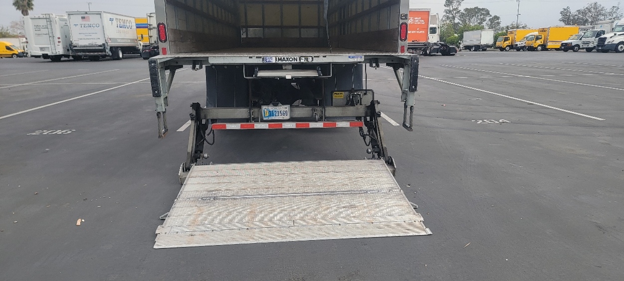 2022 Freightliner eM2 in Torrance, CA — photo 9