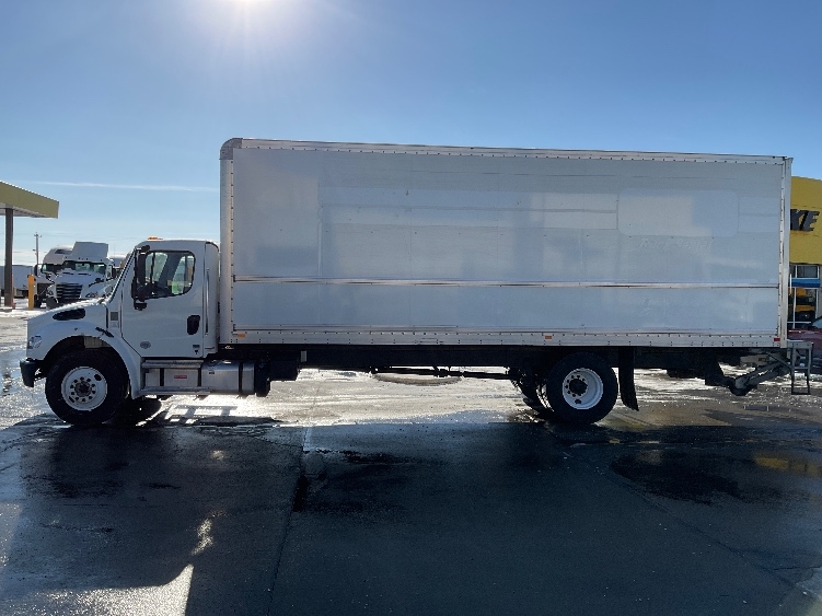 2022 Freightliner M2 106 in Chicago (Melrose Park), IL — photo 4