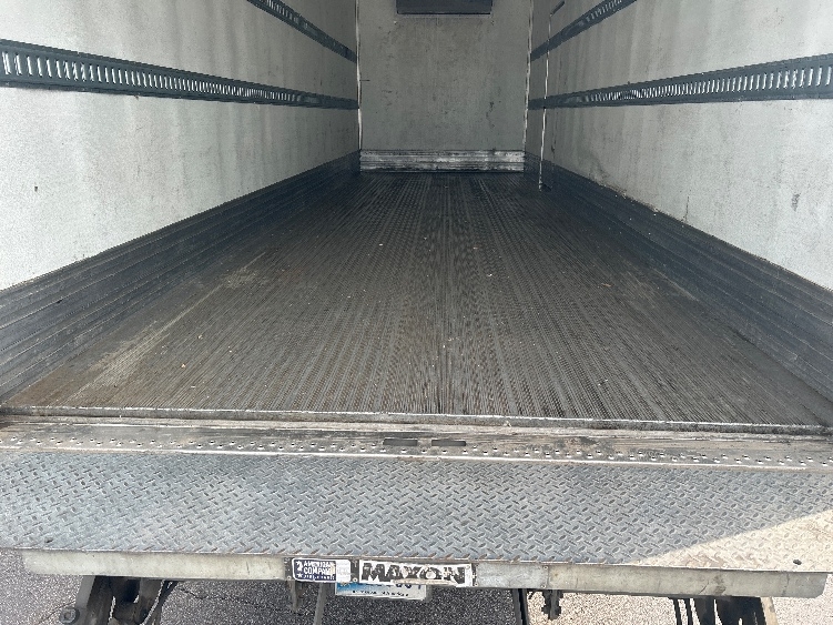 2022 Freightliner eM2 in La Porte, IN — photo 10