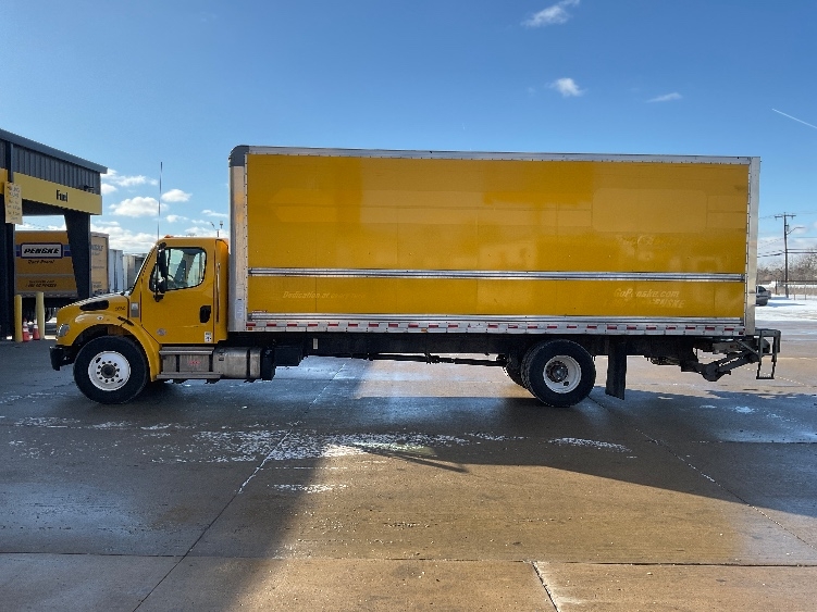 2022 Freightliner M2 106 in Allen Park, MI — photo 4