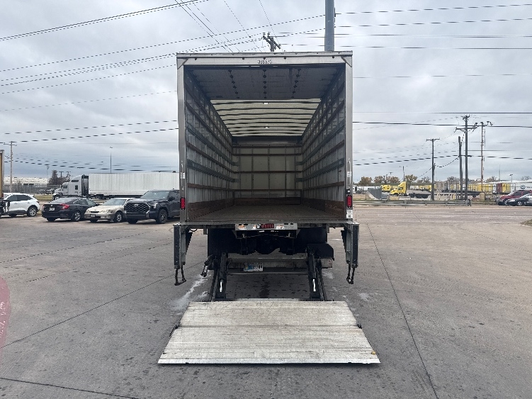 2022 Freightliner M2 106 in Dallas, TX — photo 9