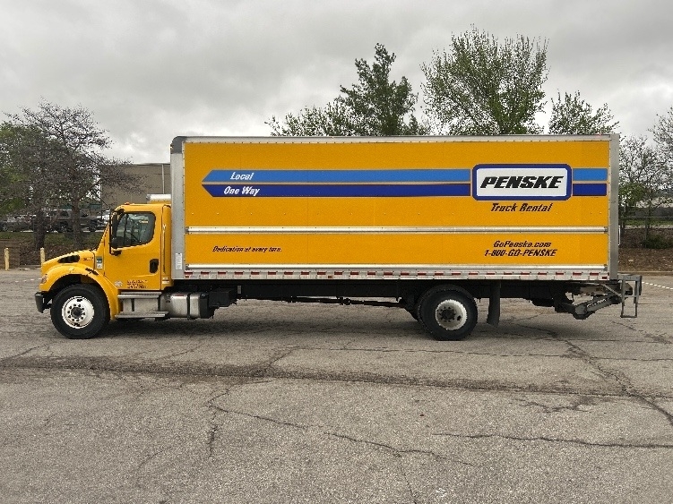 2022 Freightliner M2 106 in Kansas City, MO — photo 4