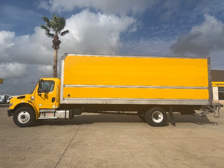 2022 Freightliner M2 106 in San Antonio, TX — photo 4