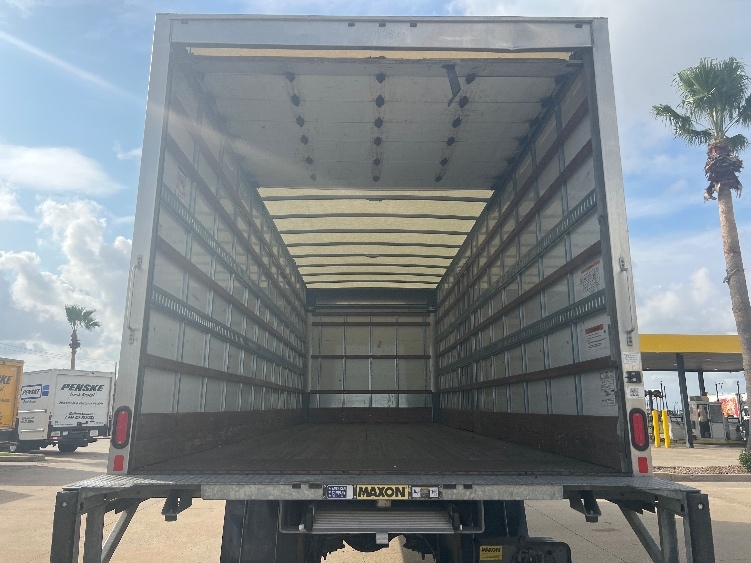 2022 Freightliner M2 106 in San Antonio, TX — photo 8