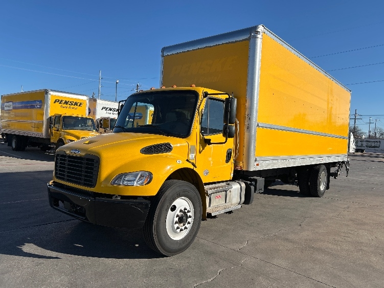 2022 Freightliner M2 106 in Garland, TX — photo 3