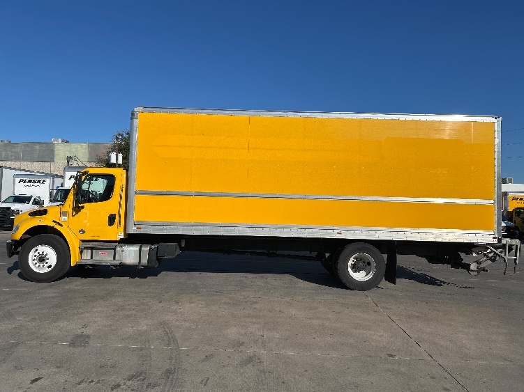 2022 Freightliner M2 106 in Garland, TX — photo 4