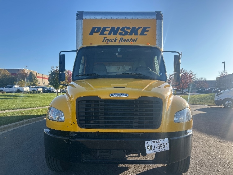 2022 Freightliner M2 106 in Lenexa, KS — photo 2