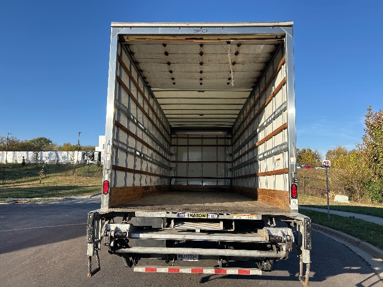 2022 Freightliner M2 106 in Lenexa, KS — photo 8