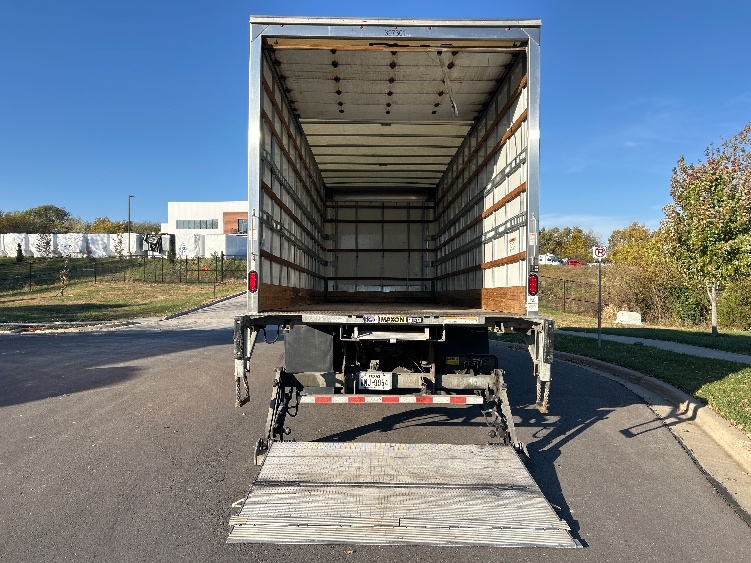 2022 Freightliner M2 106 in Lenexa, KS — photo 9