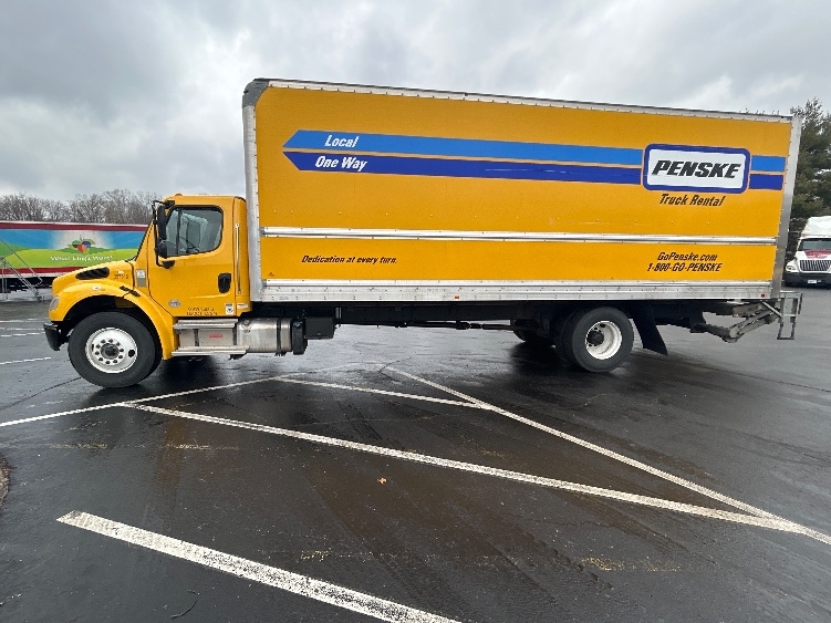 2022 Freightliner M2 106 in Louisville, KY — photo 4