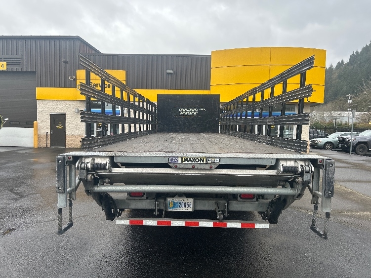 2022 Freightliner M2 106 in Portland, OR — photo 7