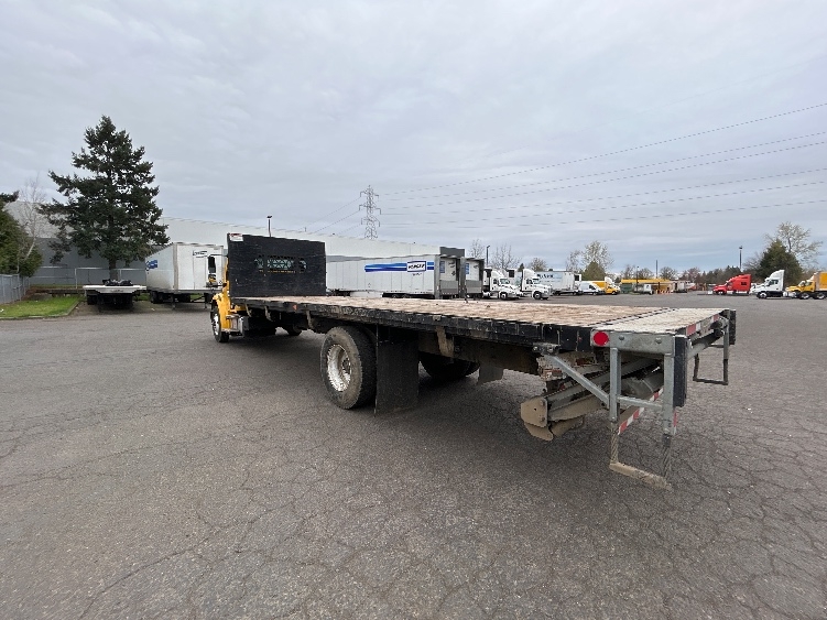 2022 Freightliner M2 106 in Clackamas, OR — photo 6