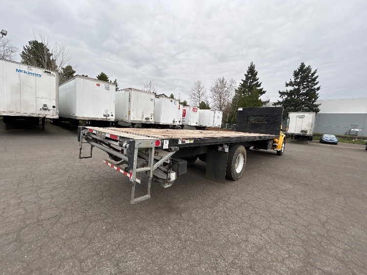 2022 Freightliner M2 106 in Clackamas, OR — photo 8