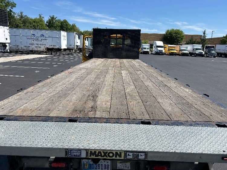 2022 Freightliner eM2 in Sterling, VA — photo 10