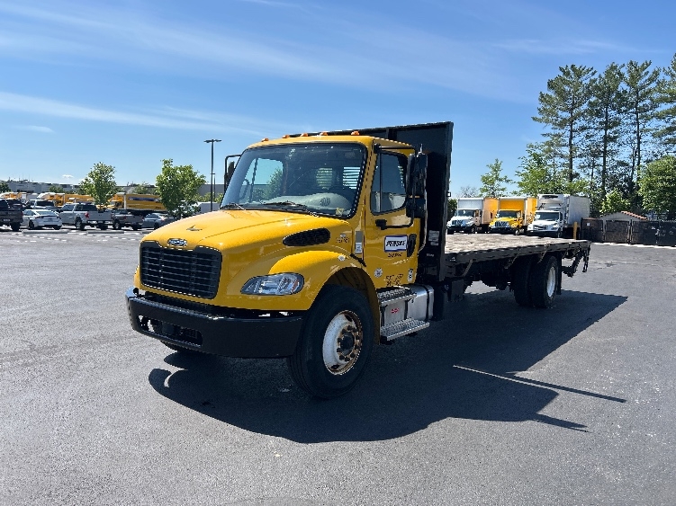 2022 Freightliner eM2 in Sterling, VA — photo 3