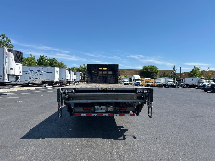 2022 Freightliner eM2 in Sterling, VA — photo 7