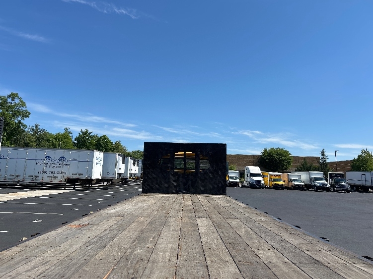 2022 Freightliner eM2 in Sterling, VA — photo 8