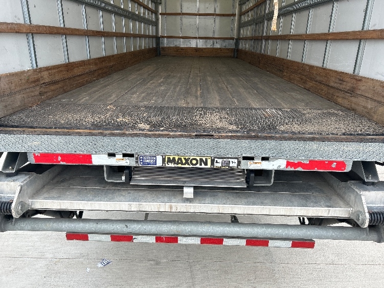 2022 Freightliner M2 106 in Houston, TX — photo 10
