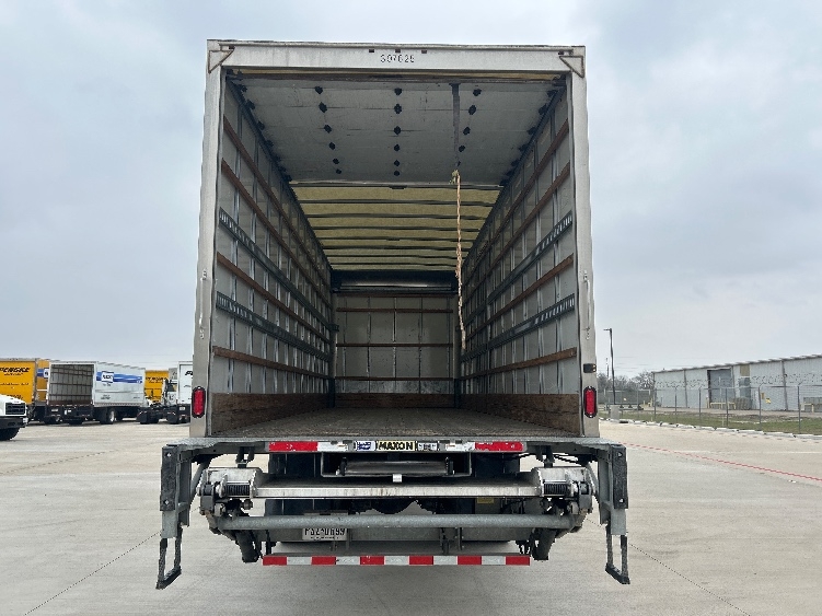 2022 Freightliner M2 106 in Houston, TX — photo 8