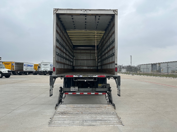 2022 Freightliner M2 106 in Houston, TX — photo 9