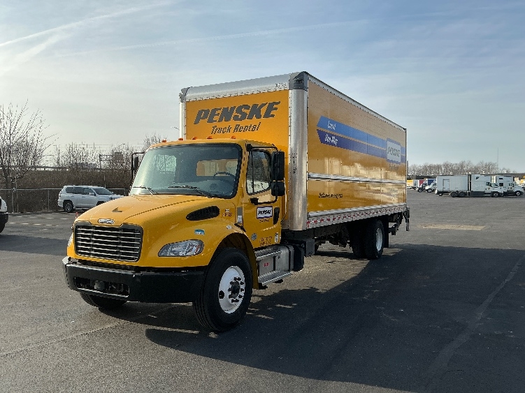 2022 Freightliner M2 106 in Indianapolis, IN — photo 3