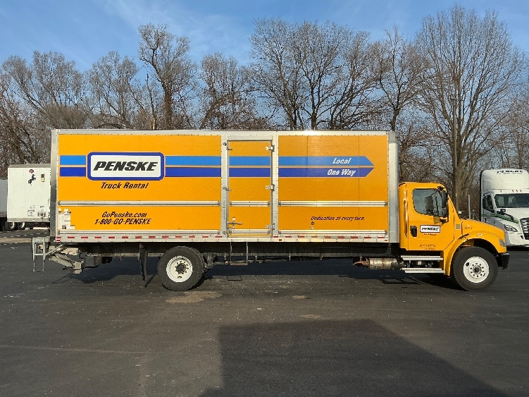 2022 Freightliner M2 106 in Indianapolis, IN — photo 4