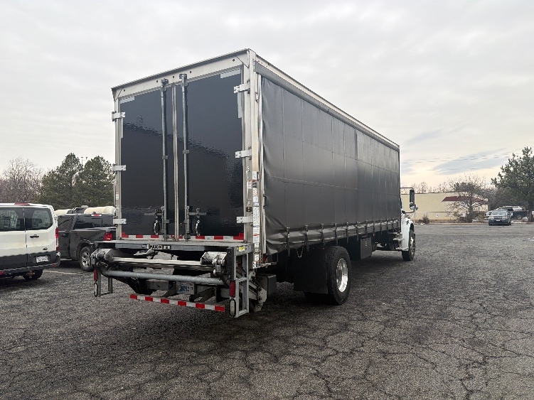 2022 Freightliner M2 106 in Manassas, VA — photo 6