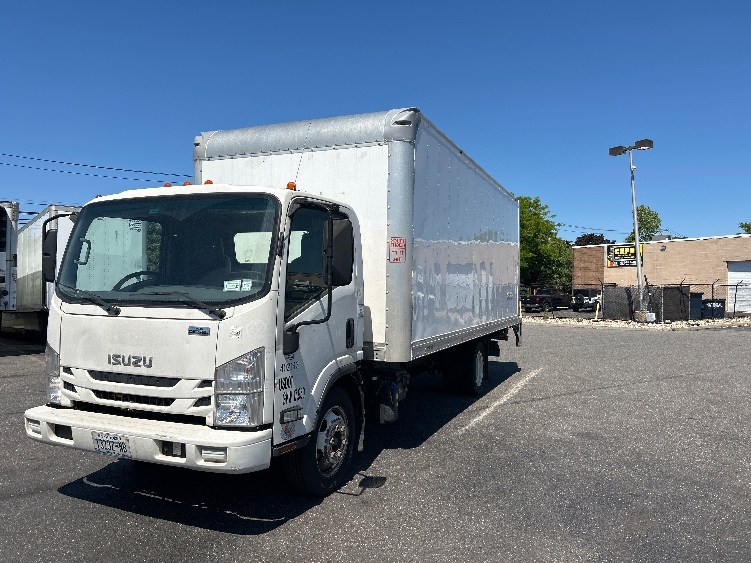 2021 Isuzu NQR in West Babylon, NY — photo 3