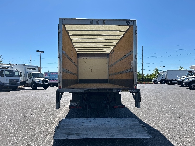 2021 Isuzu NQR in West Babylon, NY — photo 9