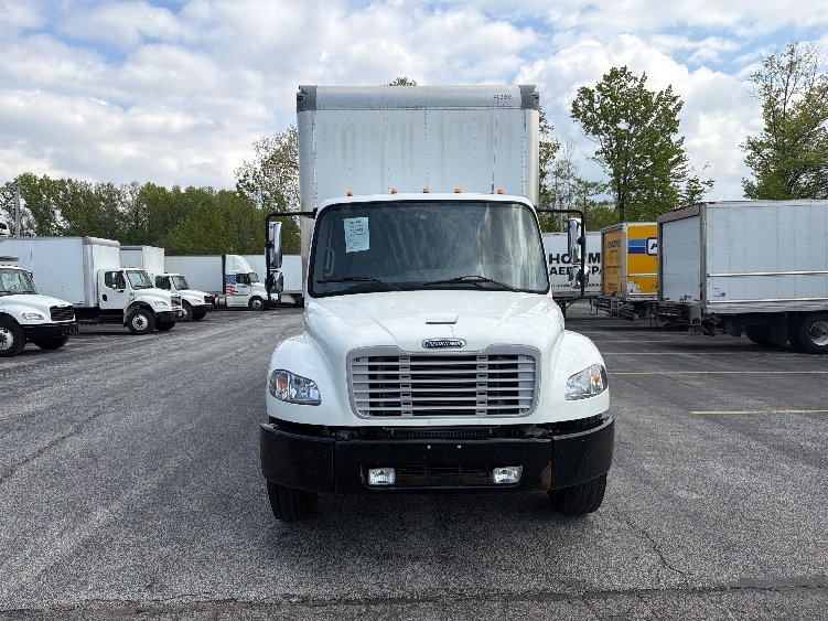 2022 Freightliner eM2 in Middlefield, OH — photo 2