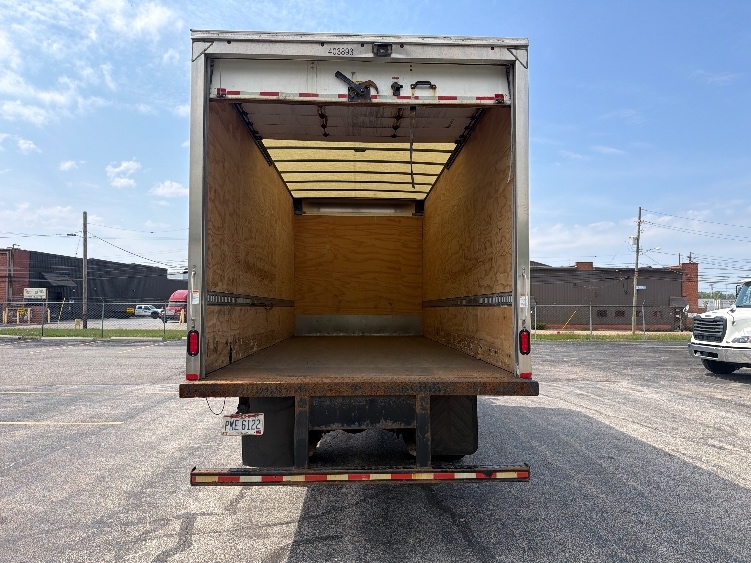 2022 Freightliner eM2 in Middlefield, OH — photo 8