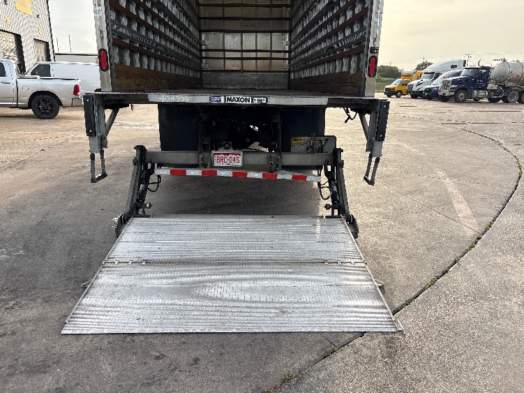 2022 Freightliner eM2 in Bryan, TX — photo 9