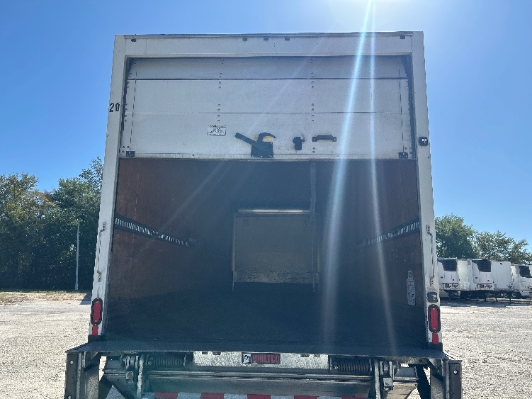2022 Freightliner eM2 in Tampa, FL — photo 8