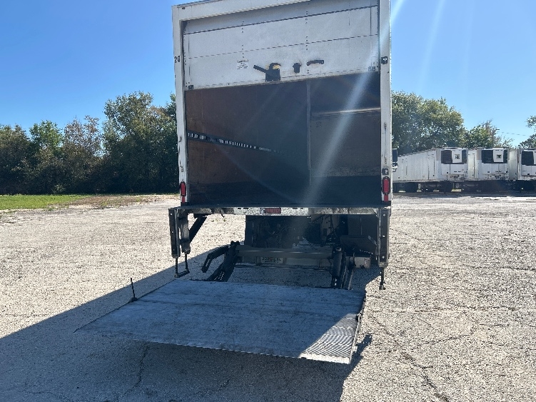 2022 Freightliner eM2 in Tampa, FL — photo 9