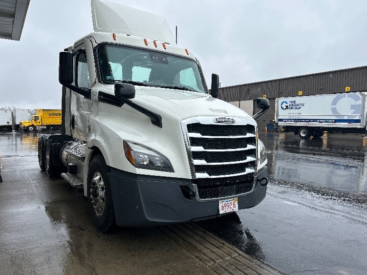 2022 Freightliner Cascadia