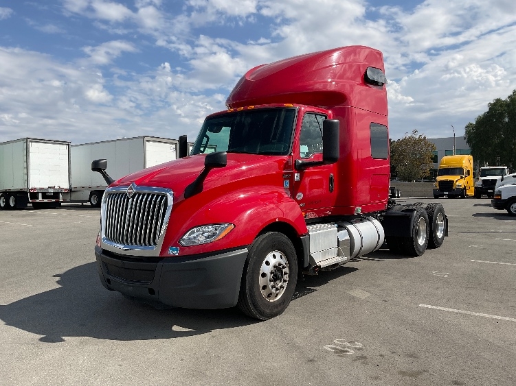 2022 International LT in La Porte, IN — photo 3