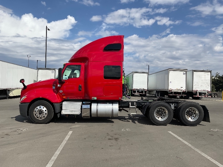 2022 International LT in La Porte, IN — photo 4