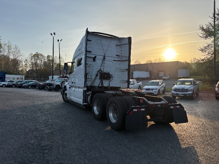 2022 Volvo VNL 760 in Concord, NC — photo 5