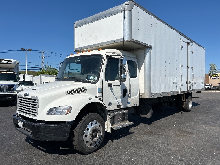 2022 Freightliner M2 106 in West Babylon, NY — photo 3